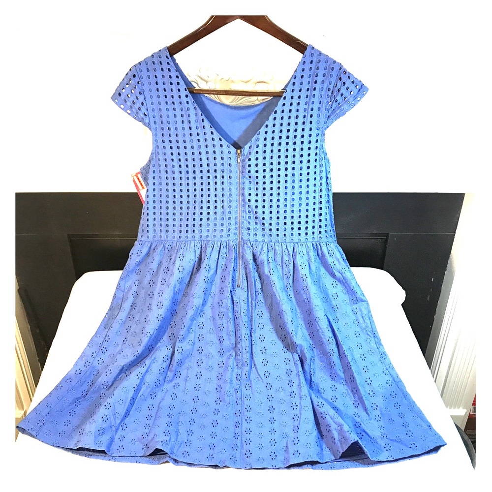 Cute lil Xhilaration summer dress